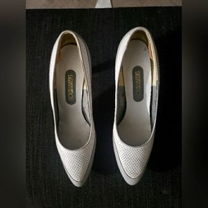Socialites Shoes Two Tone Grey/white Low Pumps Size 7.5 VTG